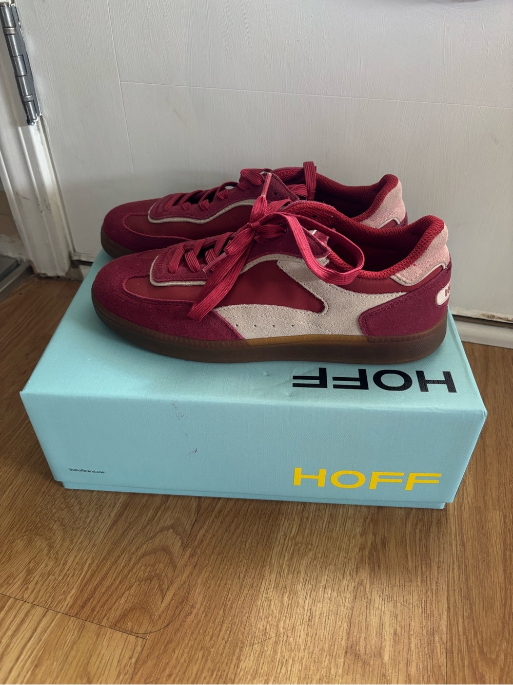 Hoff Women's Burgundy & Light Pink Low-Top Sneaker